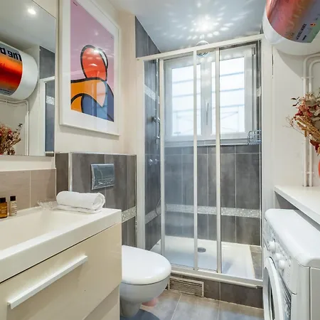 Veeve - Creative Bohemia Apartment Paris
